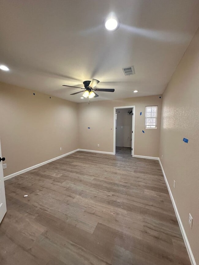 Building Photo - 1806 Teston Ln