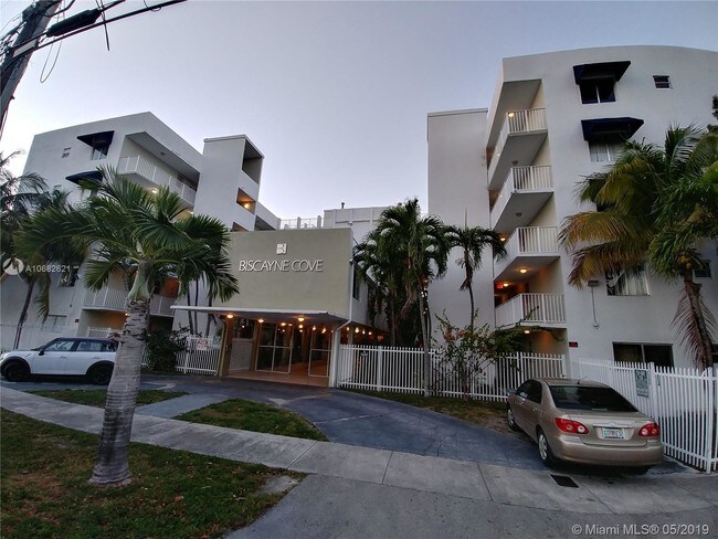 Foto del edificio - 665 NE 83rd Terrace