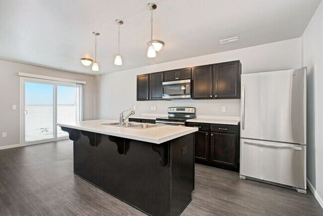 Building Photo - 58748 Blue Stem Cir