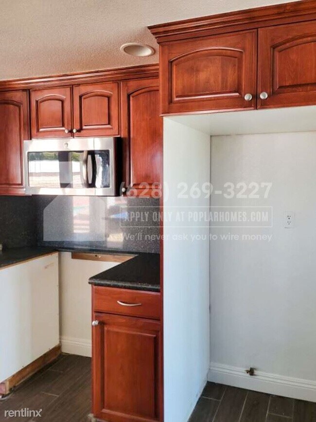 Foto del edificio - 5 br, 3 bath House - 4311 Glenroy Court -