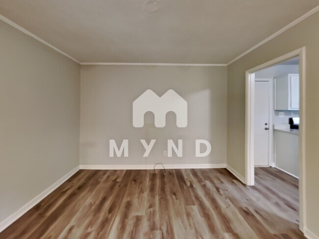 Foto del edificio - 2102 Red Berry Ln SW