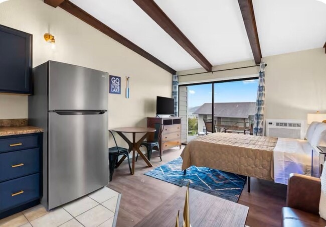 Foto del edificio - Remodeled and Stunning Studio | Fully Furnished | All Utilites Included | 1 Bathroom | Condo | Ki...