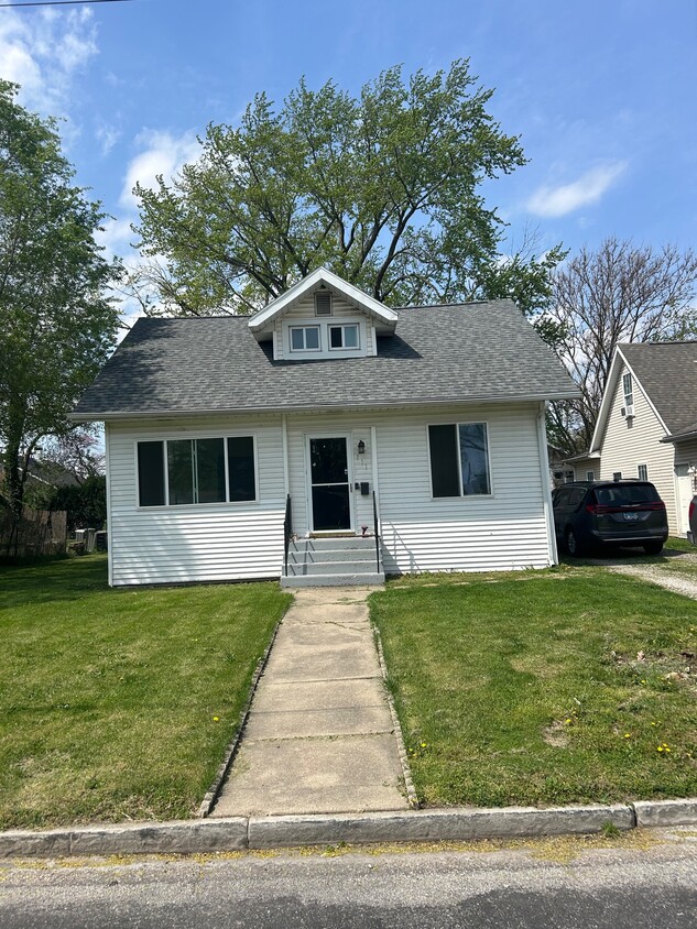 Primary Photo - 111 N Worth St