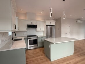 Building Photo - 1175 Franklin's Gull Rd