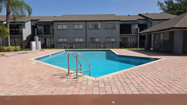 Foto del edificio - 7429 SW 152nd Ave