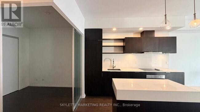 Building Photo - 12 Bonnycastle St