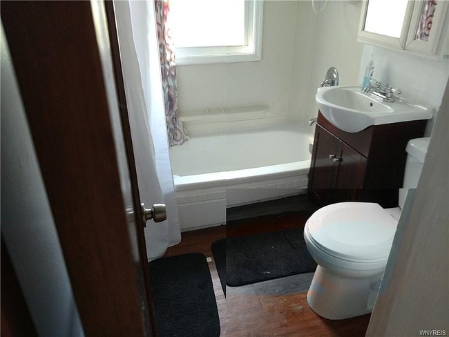 Foto del edificio - 8415 Homestead Ave