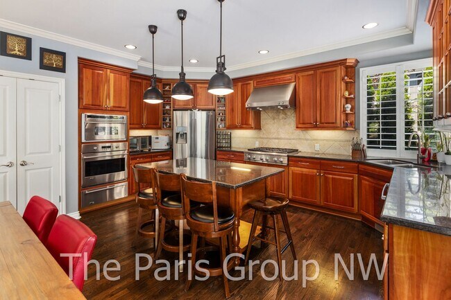 Foto del edificio - Stunning 3450sf Bellevue Home * Central A/...