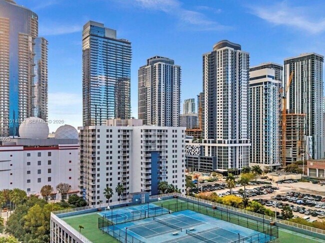 Foto del edificio - 800 N Miami Ave