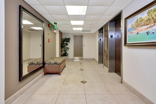 Foto del edificio - 1009 N Ocean Blvd