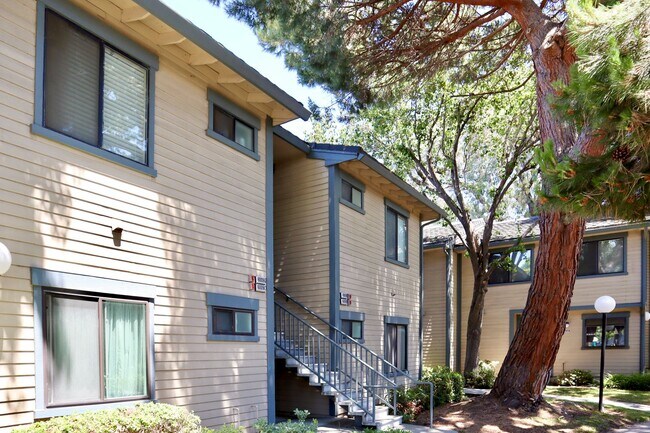 Foto del edificio - Homey 1-bedroom condo in Newark - convenient location!