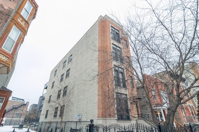 Building Photo - 2226 W Monroe St
