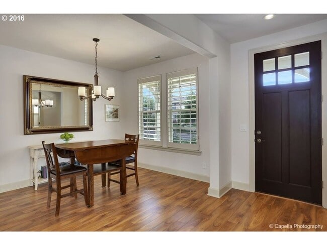 Building Photo - Wonderful Wilsonville Home!