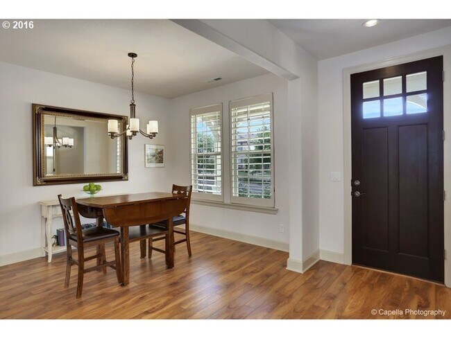 Foto del edificio - Wonderful Wilsonville Home!