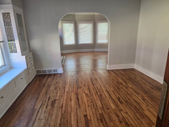 Foto del edificio - 3570 E 151st St