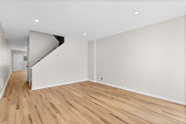 Foto del edificio - 2524 E Fayette St