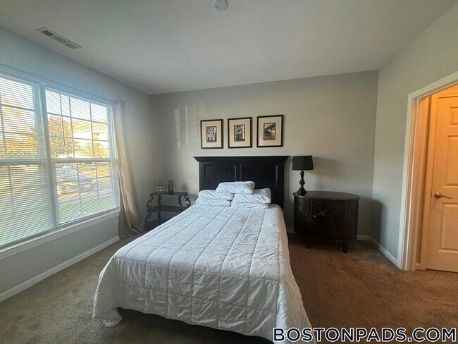 Foto del edificio - 311 Lowell St