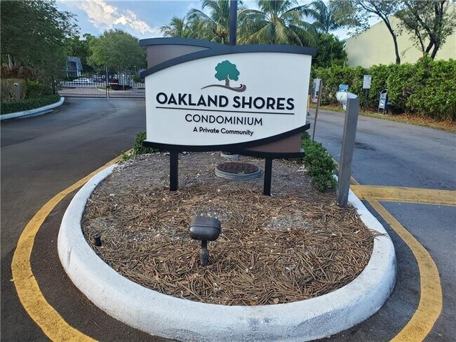 Building Photo - 3101 Oakland Shores Dr