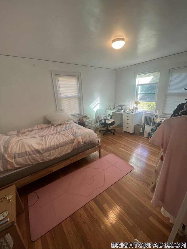 Building Photo - 22 Radnor Rd