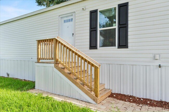 Building Photo - 42 Tower Manor Dr