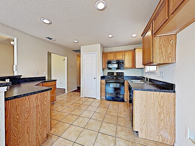 Building Photo - 1306 Columbia Dr