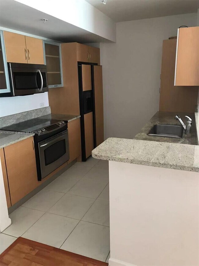 Foto del edificio - 18800 NE 29th Ave