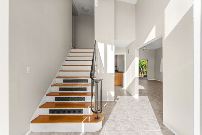 Foto del edificio - Waterfront 3 Bedroom in Yacht Club Estates