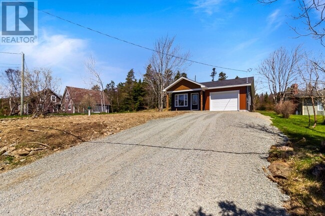 Building Photo - 305 Petty Harbour Rd
