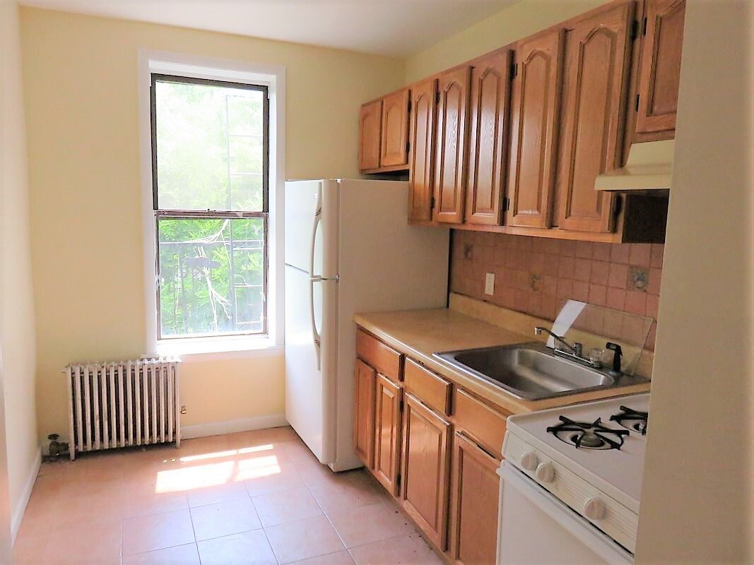 Primary Photo - 1406 Putnam Ave