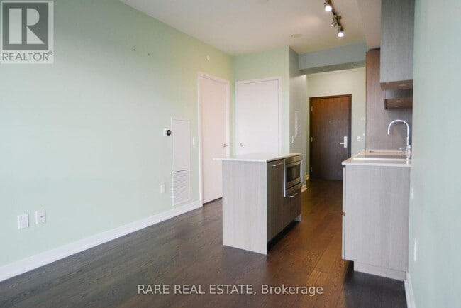 Photo du bâtiment - 1 Yorkville Ave