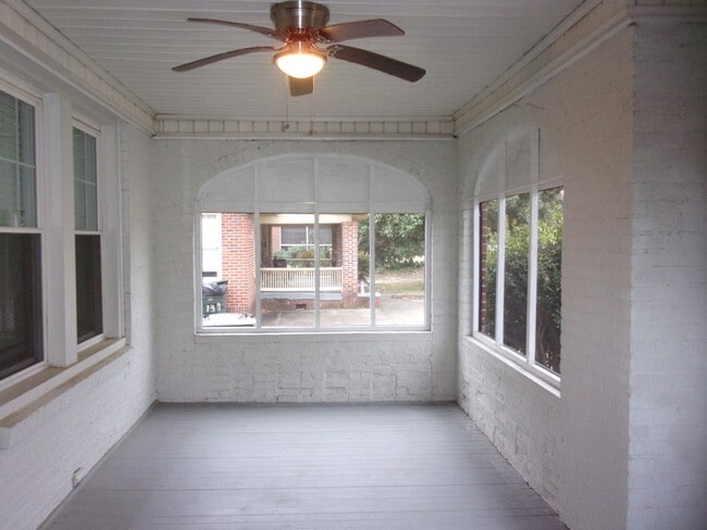 Building Photo - 738 Charlotte Ave