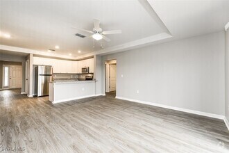 Building Photo - 913 NE 36th Ln