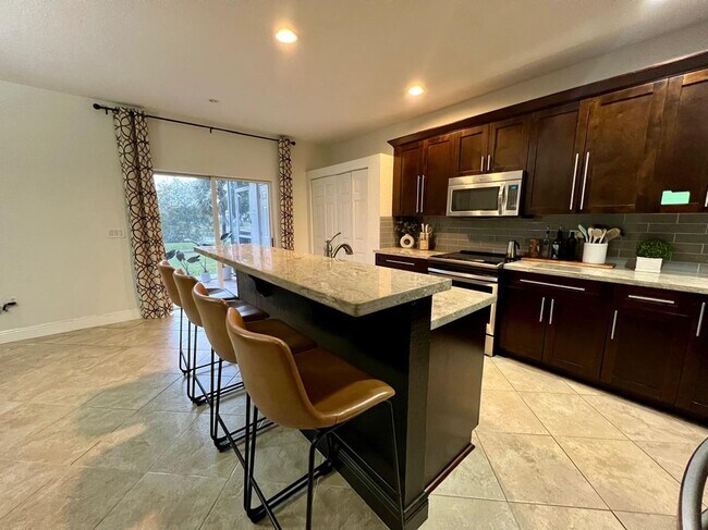 Foto del edificio - 2214 SE 23rd Ave
