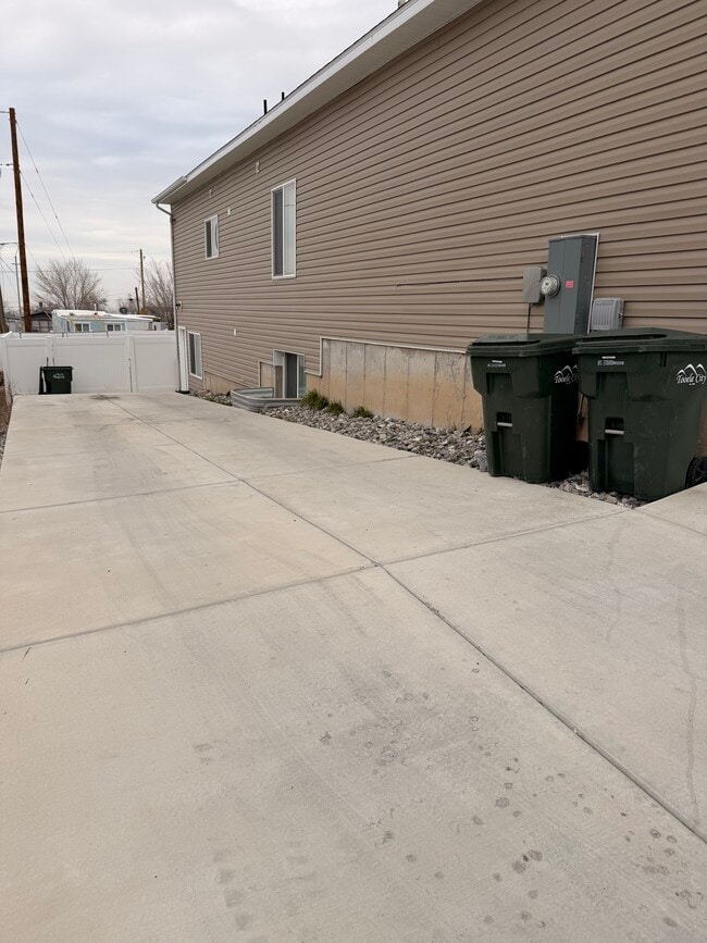 Driveway for unit B - 530 W 900 S