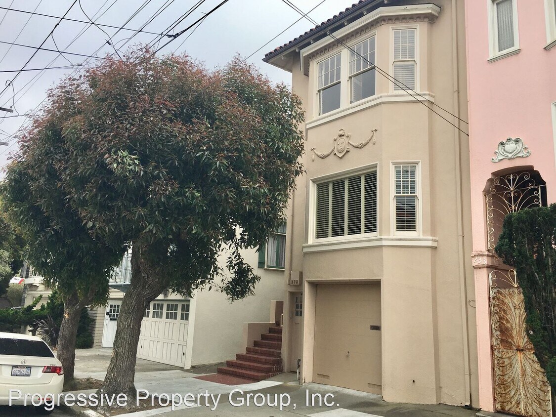 Primary Photo - 3 br, 2.5 bath House - 227 El Camino Del Mar