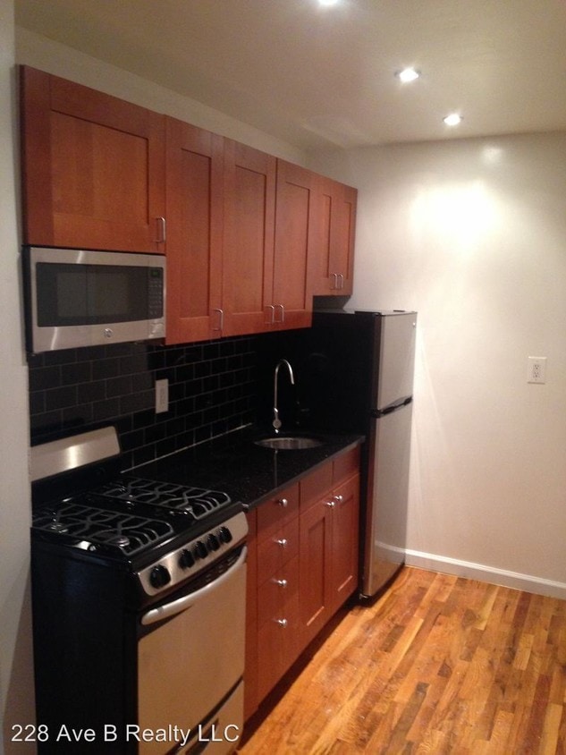 Building Photo - 228 Avenue B