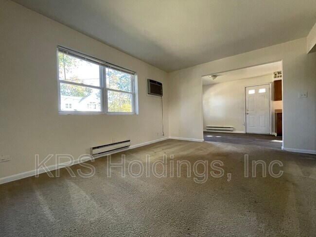 Building Photo - 1209 Hullview Ave