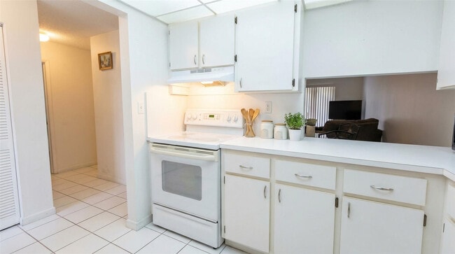 Foto del edificio - 505 NW 177th St