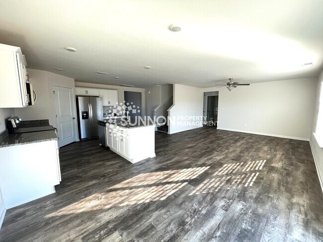 Building Photo - BRAND NEW 5 Bed, 3 Bath home in Sherrils S...