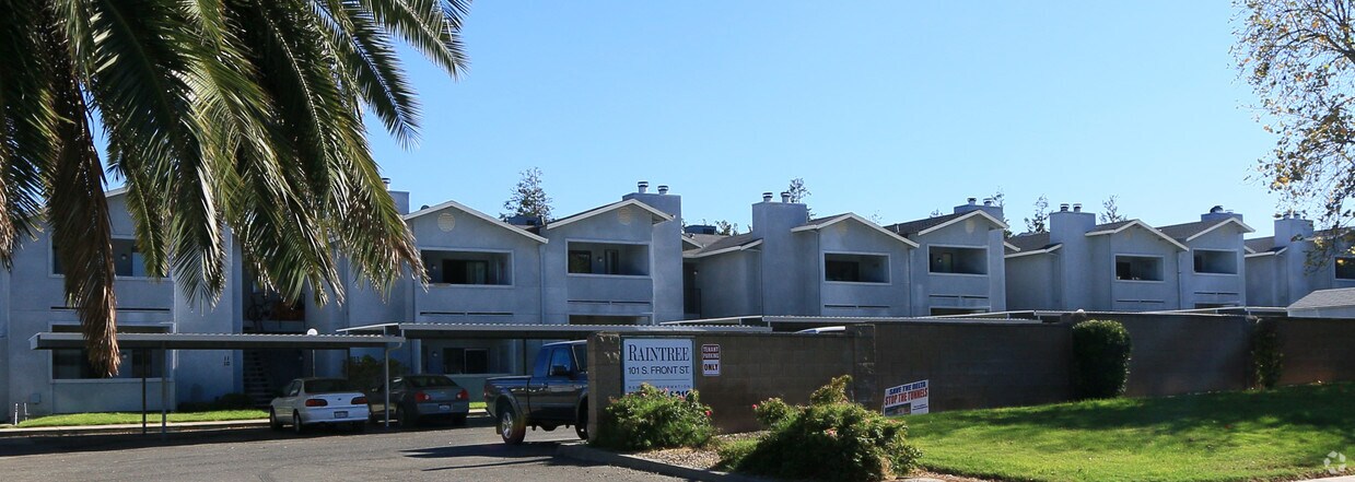 Raintree Apartaments - Raintree Apartments