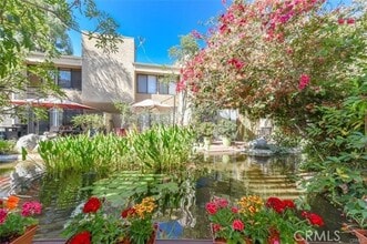 Building Photo - 5451 Twin Lakes Dr