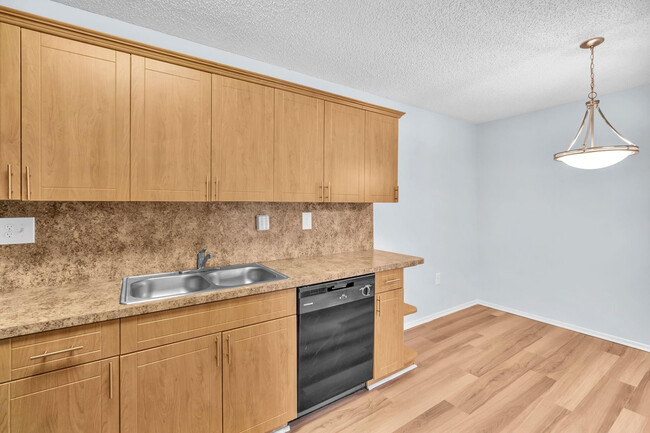 Building Photo - 6889 NW 173rd Dr