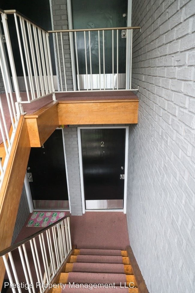 Building Photo - 2821 Griffiths Ave