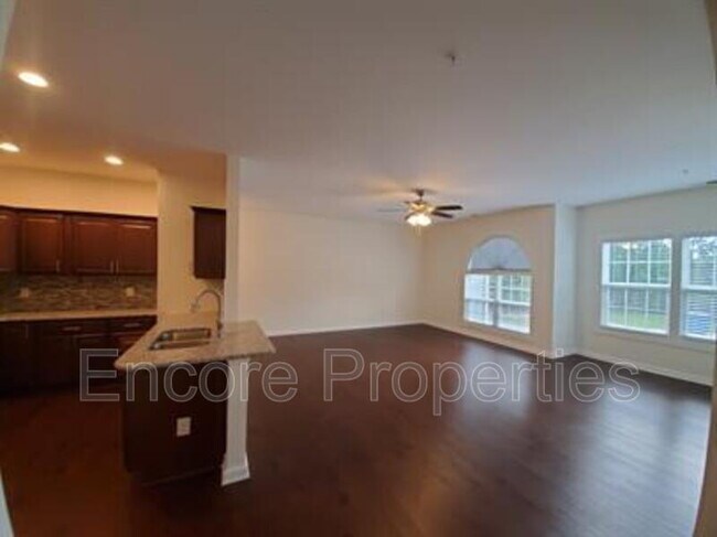 Foto del edificio - 2608 Pennoak Ln