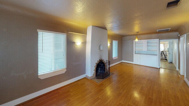 Building Photo - 4314 4th Ave