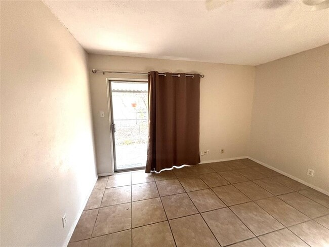Foto del edificio - 411 Live Oak St