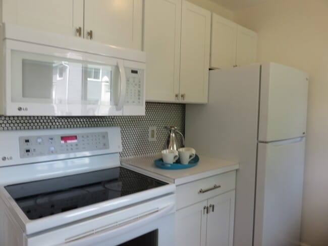 Photo - B1 Grandview Dr (South Burlington, VT) Apartment