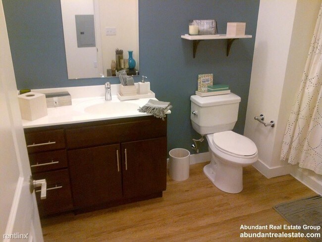 Building Photo - 1 br, 1 bath  - 27 Mill St Unit 120