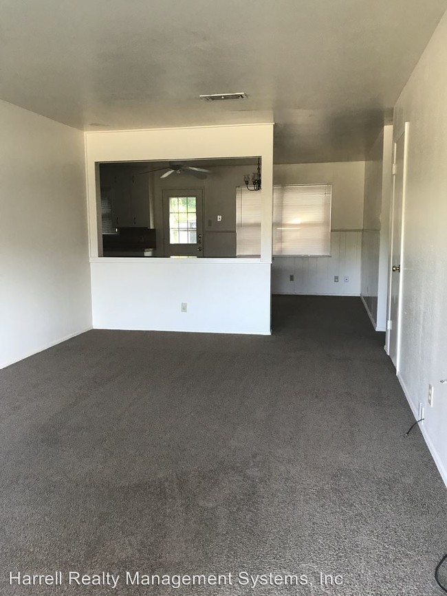 Building Photo - 3 br, 1.5 bath House - 6625 Fishpond Road