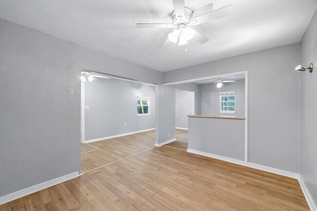 Foto del edificio - 3320 6th Ave N